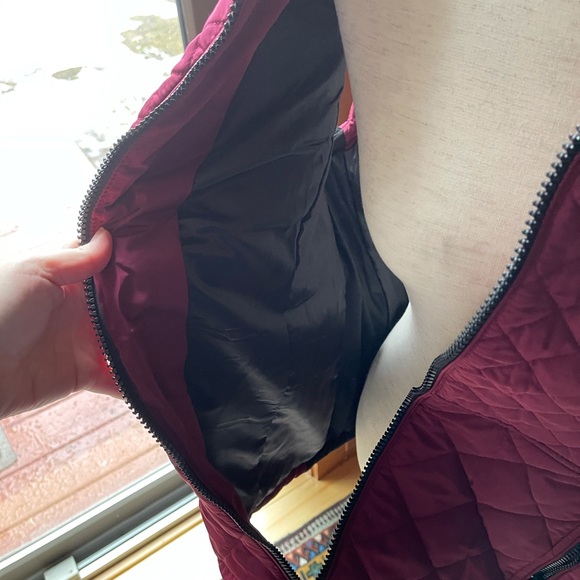 Quilted Puffer Sports Insulated Vest - Picture 3 of 6